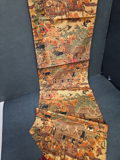 Table Runner - Thai Village; current bid $40